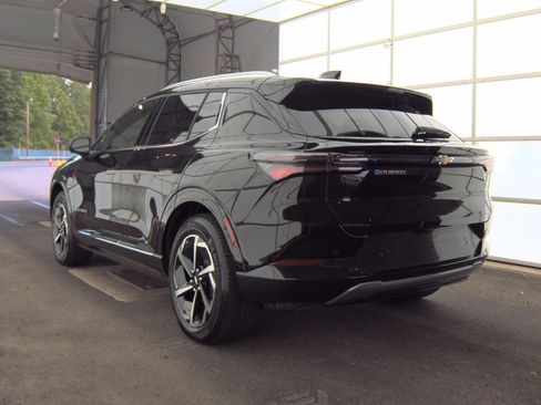 Used 2025 Chevrolet Equinox EV LT w/ Convenience Package FWD image 4