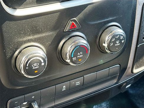 Used 2022 RAM 1500 Tradesman w/ Chrome Appearance Group image 17