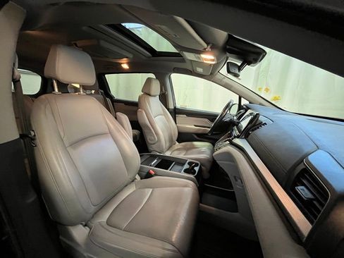 Used 2019 Honda Odyssey EX-L image 12