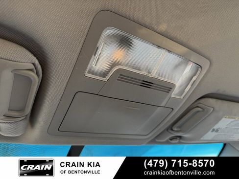 Used 2016 Toyota Camry SE image 17