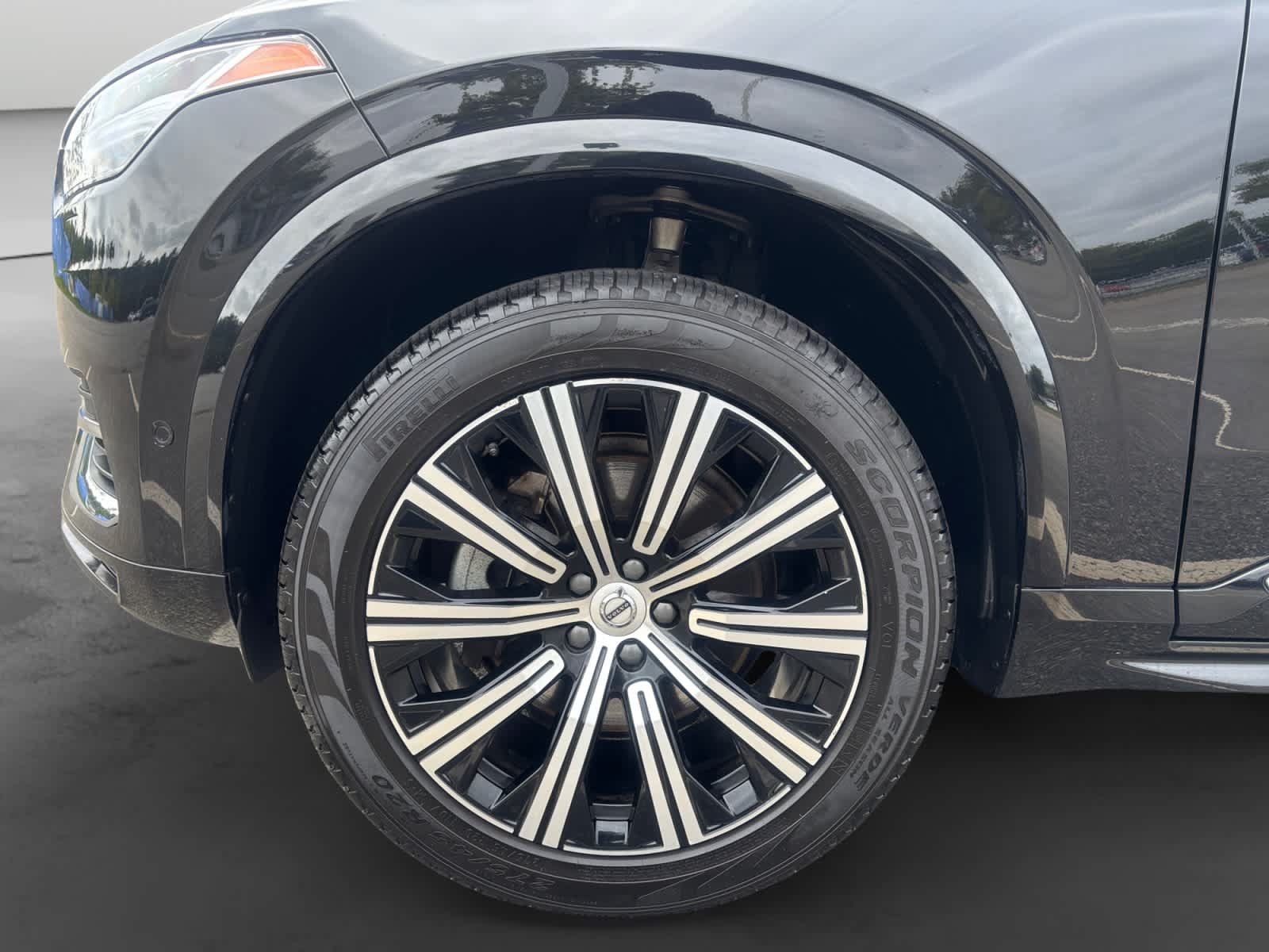 Used 2024 Volvo XC90 B6 Plus AWD/4WD image 9