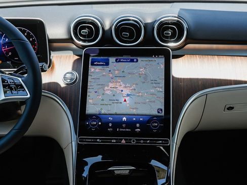 New 2025 Mercedes-Benz C 300 4MATIC Sedan image 11