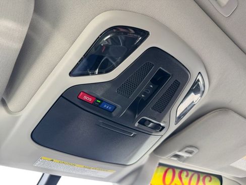 Used 2020 Subaru Outback Limited XT image 18