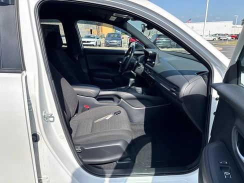 Certified 2024 Honda HR-V Sport image 35