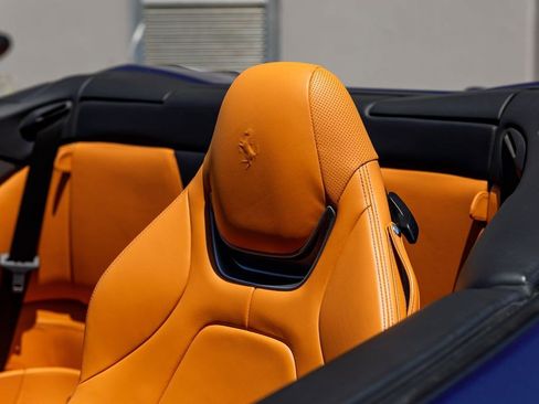 Used 2019 Ferrari Portofino image 44