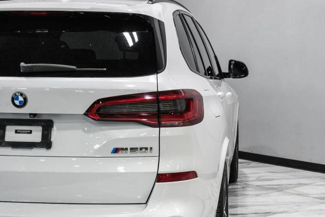 Used 2020 BMW X5 M50i AWD/4WD image 45