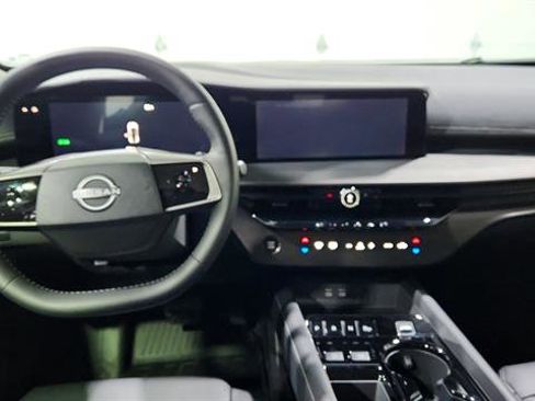 Certified 2025 Nissan Murano SV image 51