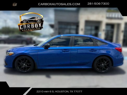 Used 2023 Honda Civic Sport image 2