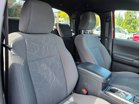 Used 2019 Toyota Tacoma TRD Sport w/ Technology Package AWD/4WD image 9