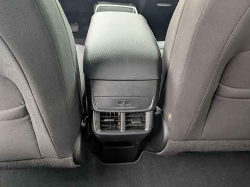 Used 2025 Chevrolet Equinox LT AWD/4WD image 34
