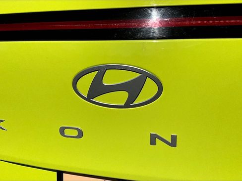 Used 2024 Hyundai Kona SEL image 28