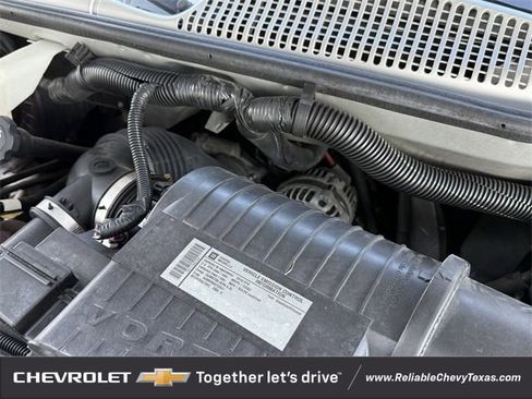 Used 2010 GMC Savana 2500 w/ Preferred Equipment Group image 38