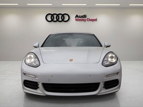 Used 2016 Porsche Panamera 4 image 8