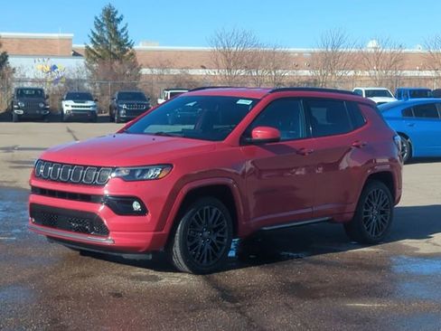 Used 2022 Jeep Compass Limited AWD/4WD image 7