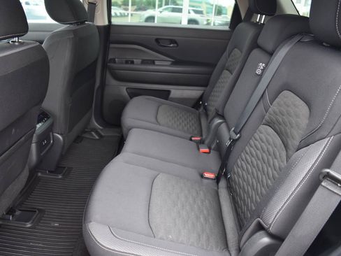 Used 2024 Nissan Pathfinder SV FWD image 48