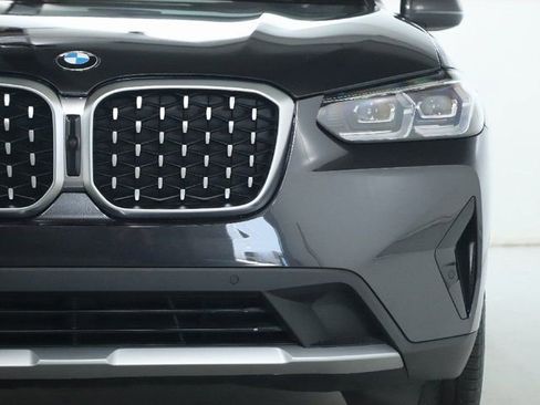 Used 2025 BMW X4 xDrive30i w/ Premium Package AWD/4WD image 9