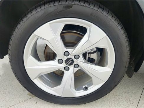 Used 2024 Audi Q5 2.0T Premium Plus w/ Premium Plus Package image 56