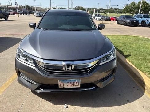 Used 2017 Honda Accord Sport image 8