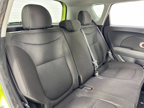 Used 2018 Kia Soul Base image 28