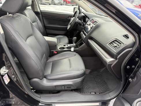 Used 2017 Subaru Legacy 2.5i Limited image 28