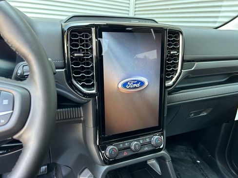 Used 2024 Ford Ranger Lariat w/ FX4 Off-Road Package image 21