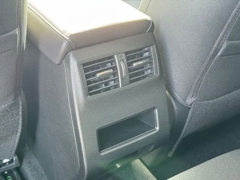 New 2026 Mitsubishi Outlander ES FWD image 11