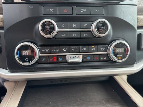 Used 2024 Ford Expedition Max Limited image 7