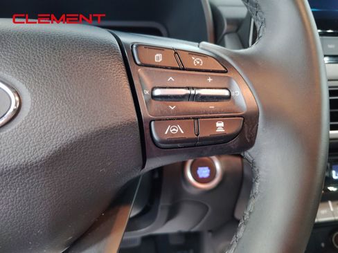 Used 2022 Hyundai Kona Limited image 14