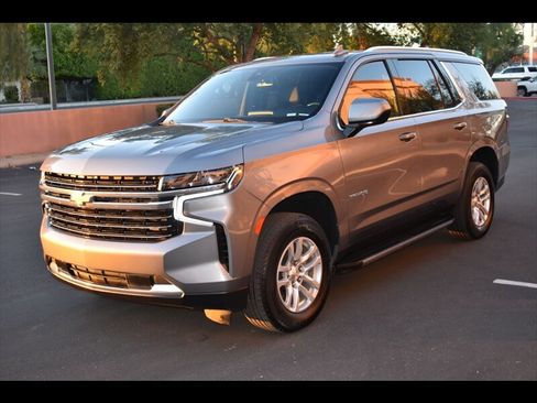 Used 2021 Chevrolet Tahoe LT image 3