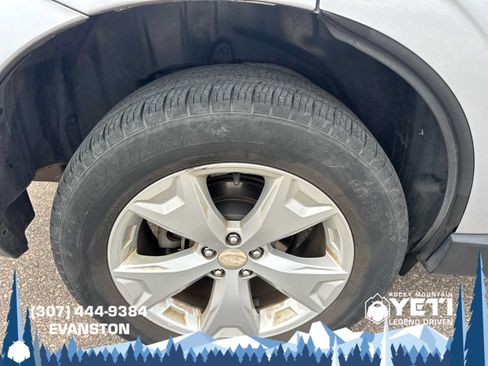 Used 2016 Subaru Forester 2.5i w/ Alloy Wheel Package AWD/4WD image 10