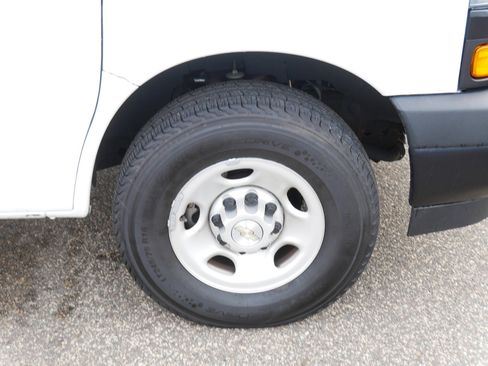 Used 2023 Chevrolet Express 2500 LS w/ Driver Convenience Package image 15