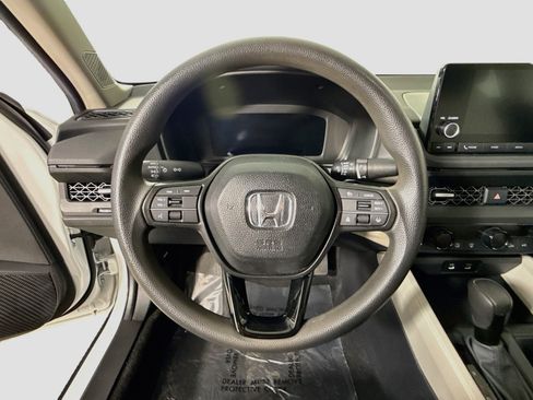 Used 2025 Honda Accord SE image 13