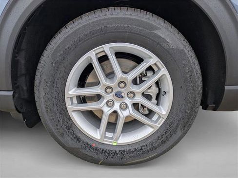 New 2026 Ford Explorer Active RWD image 25