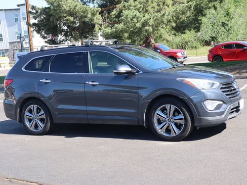 Used 2015 Hyundai Santa Fe Limited w/ Option Group 04 FWD image 2