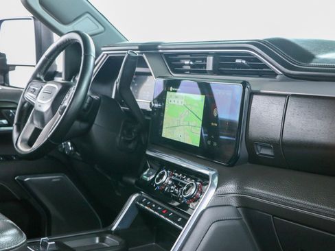 Used 2024 GMC Sierra 2500 Denali w/ Denali Reserve Package AWD/4WD image 30