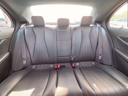 Used 2019 Mercedes-Benz E 300 image 28