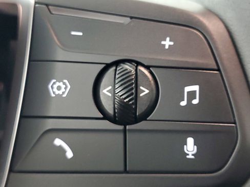 Certified 2025 BMW X2 xDrive28i w/ Premium Package image 14