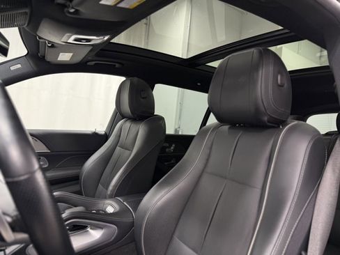 Used 2023 Mercedes-Benz GLS 580 4MATIC image 17