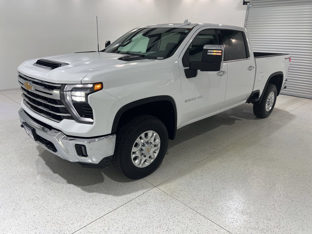 Used 2024 Chevrolet Silverado 2500 LTZ AWD/4WD image 1