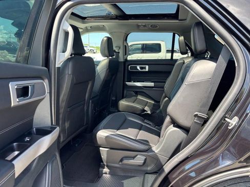Used 2024 Ford Explorer XLT w/ Equipment Group 202A AWD/4WD image 14