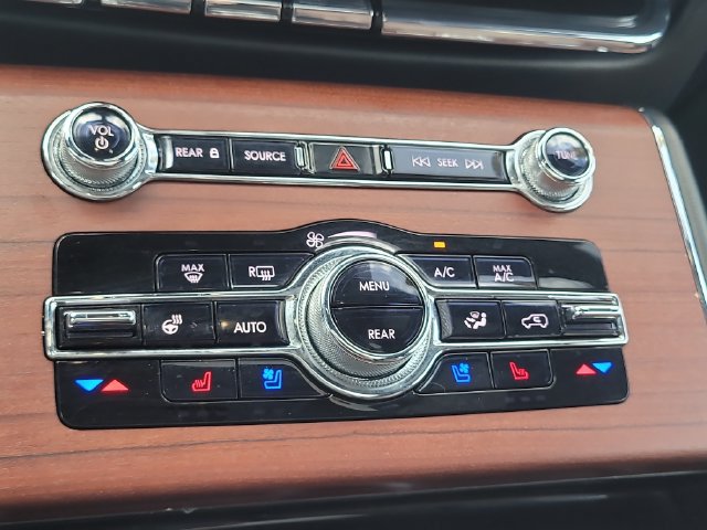 Used 2023 Lincoln Aviator Reserve w/ Equipment Group 201A RWD image 29