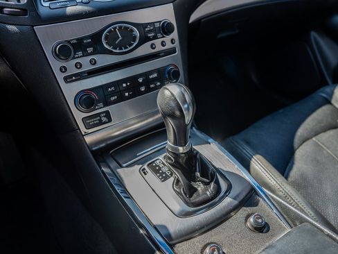 Used 2010 INFINITI G37 Journey w/ Premium Pkg image 21