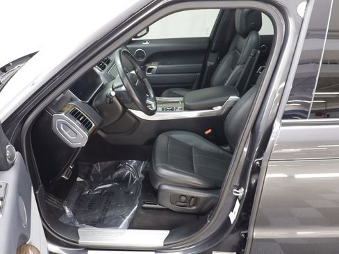Used 2019 Land Rover Range Rover Sport HSE image 6