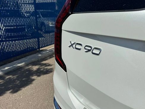 New 2026 Volvo XC90 T8 Plus w/ Protection Package image 3