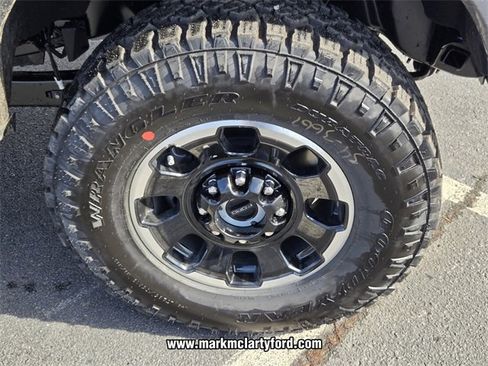 New 2026 Ford F250 Platinum w/ Tremor Off-Road Package image 17