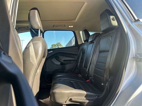 Used 2019 Ford Escape Titanium image 11
