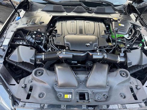 Used 2016 Jaguar XJ R-Sport image 10