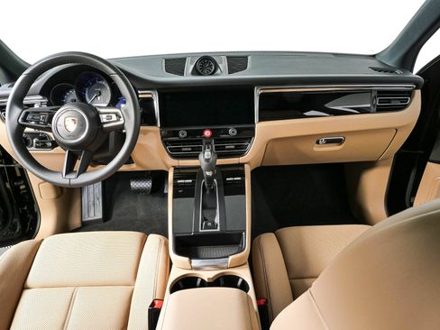 New 2026 Porsche Macan AWD/4WD image 19