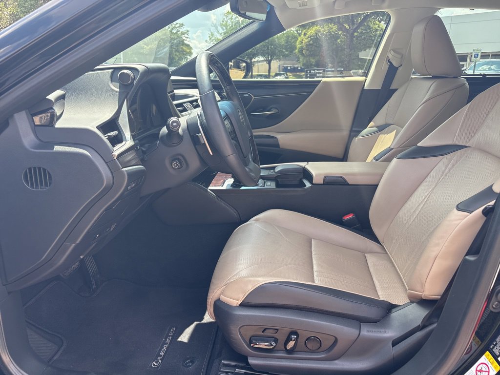 Certified 2026 Lexus RZ 350e 2WD w/ Convenience Package image 19