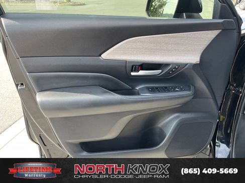 Used 2026 Toyota Grand Highlander AWD image 6